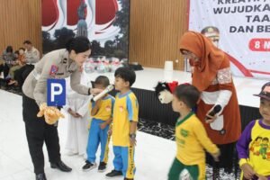 Polsanak Polresta Sidoarjo Edukasi Tertib Lalu Lintas Sejak Dini