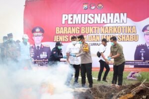 . Bupati Lumajang Apresiasi Polisi yang Berhasil Berhasil Ungkap Lahan Ganja Terbesar di Pulau Jawa