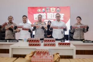 Polrestabes Surabaya Berhasil Gagalkan Pengiriman 145 Koli Rokok Ilegal Senilai Rp 2,1 Miliar   
