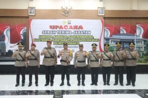 Kapolresta Sidoarjo Pimpin Sertijab Pejabat Utama dan Kapolsek Waru