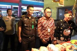 Jelang Nataru Satgas Pangan Polres Malang dan Forkopimda Sidak Pasar Pantau Stabilitas Harga Pangan