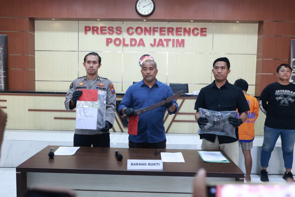 Polisi Berhasil Menangkap Komplotan Begal Bersajam Kerap Beraksi di Surabaya