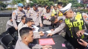 Jelang Pengamanan Tahun Baru, Wakapolresta Sidoarjo Cek Kedisiplinan Anggota