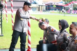 Kapolda Jatim Pimpin Upacara Kenaikan Pangkat 3.057 Personel