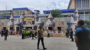 Posyan Nataru Polresta Sidoarjo di Terminal Purabaya, Bertemakan Kastil 