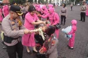 Kapolres Pasuruan Pimpin Sertijab, Kenaikan Pangkat, dan Wisuda Purnabakti