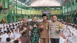 Forkopimda Sidoarjo Tinjau Pembagian Makan Bergizi Gratis