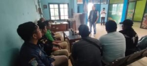 Kanit Reskrim Polsek Porong Sosialisasi Bahaya Narkoba kepada Driver Bus Trans Jatim