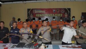 Ganggu Kamtibmas Sidoarjo, Kelompok Pemuda Bersajam Diamankan Polisi