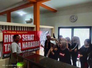 Kanit Reskrim Polsek Sukodono Sosialisasi Bahaya Narkoba kepada Masyarakat Desa Jogosatru