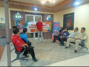 Kanit Reskrim Polsek Waru Sosialisasikan Bahaya Narkoba kepada Buruh Pekerja