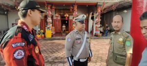 Pastikan Keamanan Imlek, Polres Pasuruan Sterilisasi Tempat Ibadah