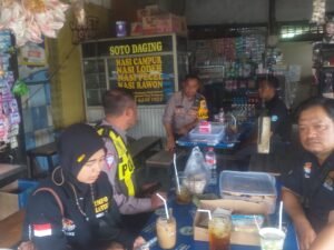 Kapolsek Krian Gelar Curhat Harkamtibmas dengan Rekan-Rekan Anggota ILS di Warkop Krian