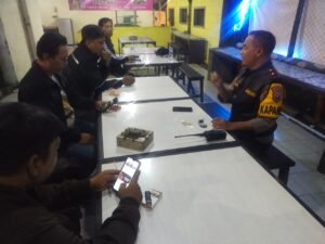 Kapolsek Krian Pantau Perjalanan Massa PSHT dari Krian ke Madiun