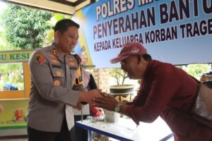 Dukung Pemulihan Ekonomi, Polres Malang Beri Modal Usaha Untuk Keluarga Korban Kanjuruhan