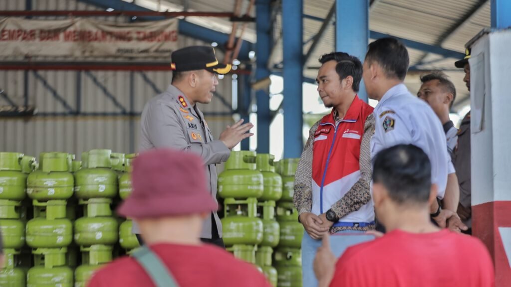 Polres Blitar bersama Pemkab Sidak SPBE Pastikan Stok Gas LPG 3 Kg Aman Jelang Ramadhan