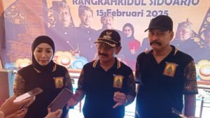 22 Nasi Tumpeng Jumbo Hiasi Ruwah Desa Rangkah Kidul