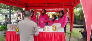 Kapolsek Krian dan Bhayangkari Ranting Krian Dukung Penguatan Ketahanan Pangan di Ponokawan Krian