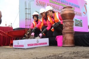 Ny. Juliati Sigit Prabowo Lakukan Peletakan Batu Pertama Pembangunan SMK Kemala Bhayangkari, Tanda Komitmen Pendidikan