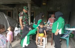 Babinsa Desa Popoh Aktif Dampingi Posyandu Dalam Upaya Cegah Stunting