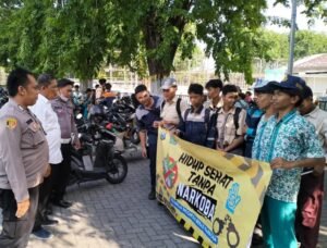 Kanit Reskrim Polsek Sidoarjo Kota Sosialisasi Bahaya Narkoba di SMPN 1