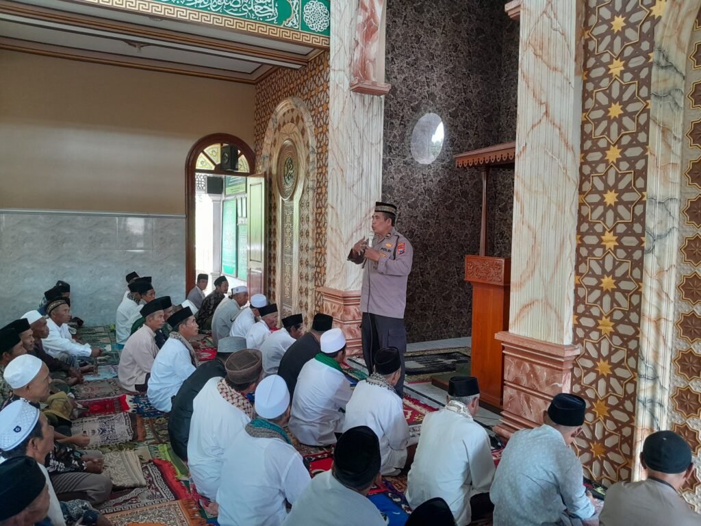 Bulan Ramadhan Polisi Gelar Safari Shalat Jum’at, Ajak Warga Jaga Kamtibmas, Jauhi Penyalahgunaan Miras Dan Narkoba