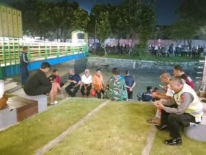 PAM Kamtibmas Polsek Buduran dan Polsek Sidoarjo Kota Pantau Kasus Bocah Tenggelam di Sungai Citra Garden