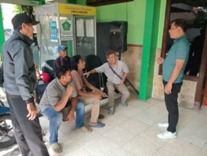 Kanit Reskrim Polsek Taman Edukasi Bahaya Narkoba di Kantor Kelurahan Ketegan