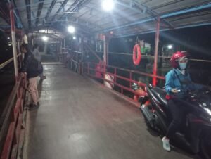 Polsek Taman Gelar PAM Kamtibmas di Jembatan Penambangan Desa Pertapan Maduretno, Tangkal Masuknya Komunitas Jalanan