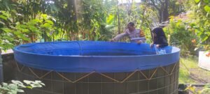 Bhabinkamtibmas Penatarsewu Tanggulangin Cek Budidaya Lele Dukung Ketahanan Pangan Polresta Sidoarjo