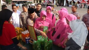 Jelang Lebaran, Polres Pasuruan Sediakan Sembako Murah untuk Warga