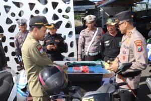 Operasi Ketupat 2025 Polres Trenggalek Sediakan Patroli Bensin dan Tambal Ban Gratis di JLS