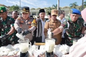 Sepanjang Ramadhan Polres Jember Berhasil Sita Puluhan Ribu Botol Miras dan Okerbaya