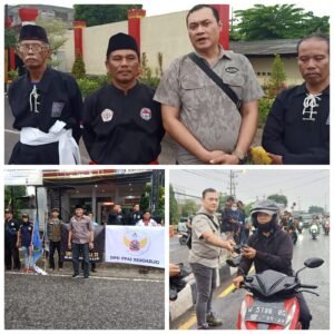 6 Perguruan Silat Ranting Waru Berbagi Takjil Gratis di Depan Mako Brimob Medaeng