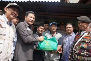 Bupati Sidoarjo Subandi Tinjau RTLH di Masangan Wetan, Pastikan Kesejahteraan Masyarakat Sidoarjo