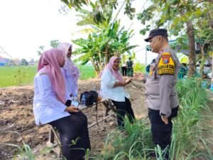 Bhabinkamtibmas Desa Semambung Koordinasi dengan Perangkat Desa Dukung Ketahanan Pangan