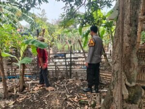 Kapolsek Gedangan Masifkan Kegiatan Sambang Desa, Tinjau Ketahanan Pangan Peternakan Warga di Keboan Anom