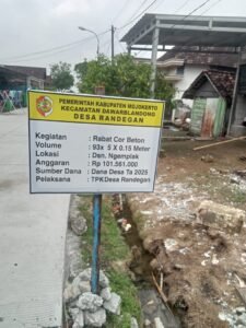 Pembangunan Rabat Cor Dusun Ngemplak Desa Randegan, Diduga Tidak sesuai Aturan Kontruksi