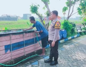 Polsek Sukodono Dukung Ketahanan Pangan Lewat Program Budidaya Lele di Masangankulon