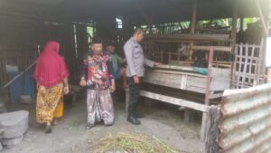 Babinkamtibmas Desa Sidokepung Kunjungi Peternak Kambing, Dukung Ketahanan Pangan Polresta Sidoarjo.
