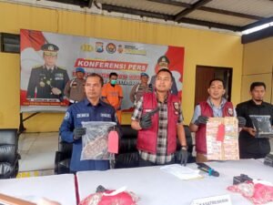 Residivis Curi Dompet, Kabur ke Sawah Sambil Acungkan Pistol Mainan.