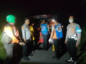 Polsek Prambon dan Tim Identifikasi Polresta Sidoarjo Evakuasi Korban Tenggelam Siswa SMK Raden Rahmat 