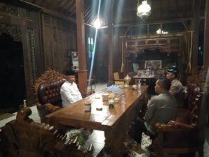 Polsek Krian Gelar Curhat Kamtibmas di Kelurahan Kemasan, Perkuat Sinergitas Polri dan Masyarakat