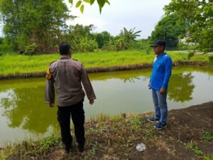 Polsek Krembung Dukung Program Ketahanan Pangan Bergizi nasional melalui Budidaya Lele di Desa Cangkring