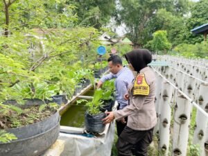 Polres Nganjuk Dukung Ketahanan Pangan Lewat Pemanfaatan Lahan Pekarangan Warga