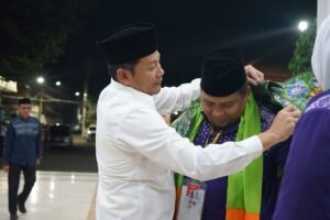 Bupati Sidoarjo Lepas Jamaah Haji Kloter 93, Yang Terakhir dari Pendopo
