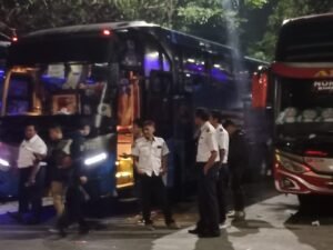 Siaga Hadapi Lonjakan Penumpang, DAMRI Terminal Purabaya Bungurasih Pastikan Layanan Aman dan Nyaman