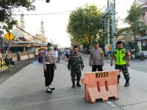 TNI-POLRI di Porong, Amankan Shalat Idul Adha 