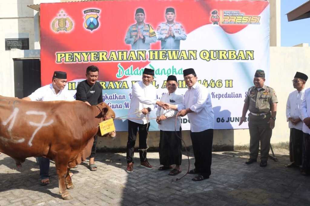 Idul Adha 1446 H, Polresta Sidoarjo Salurkan Hewan Kurban 35 Ekor Sapi dan 55 Ekor Kambing