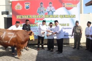 Idul Adha 1446 H, Polresta Sidoarjo Salurkan Hewan Kurban 35 Ekor Sapi dan 55 Ekor Kambing